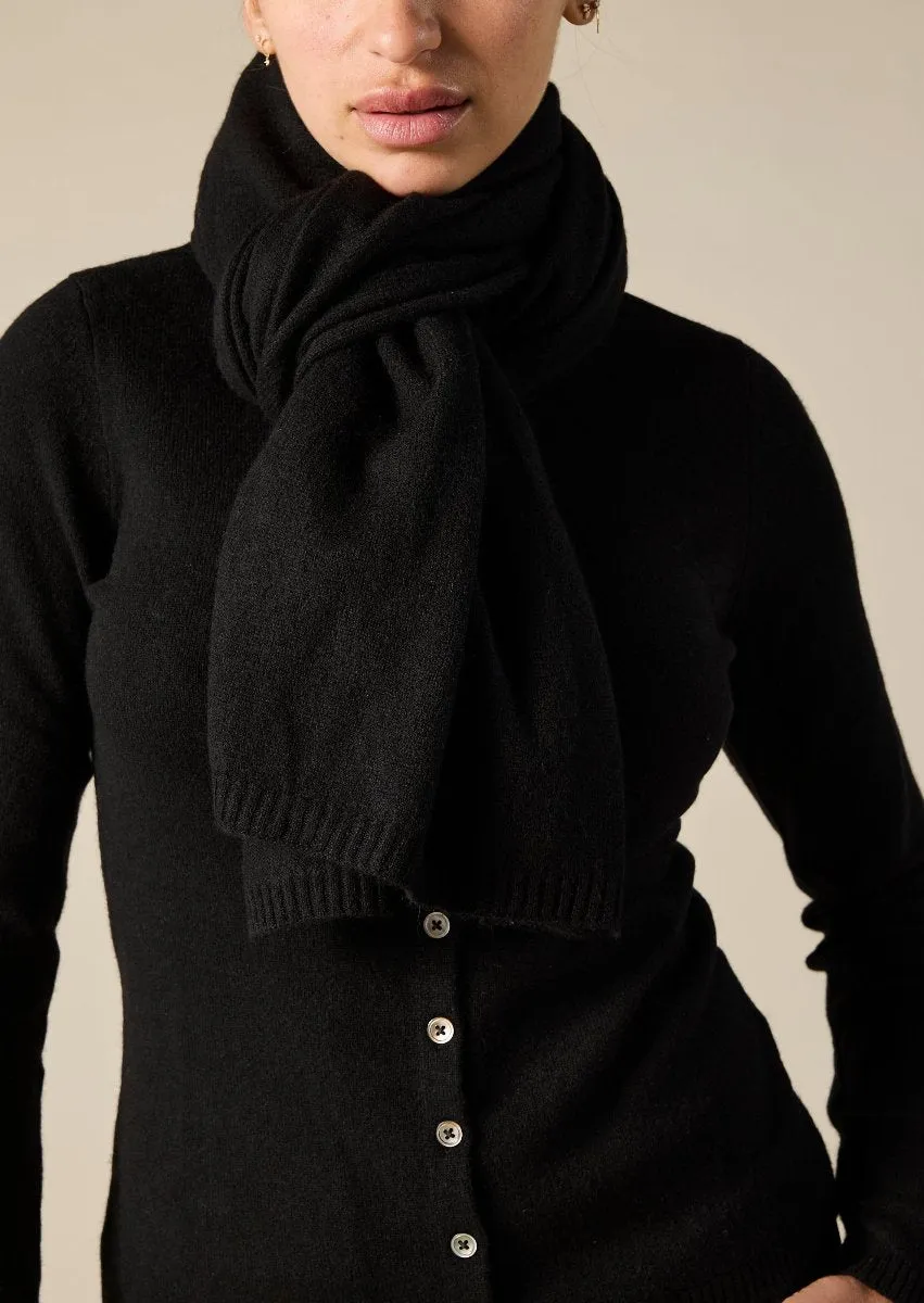 100% Cashmere Scarf in Black