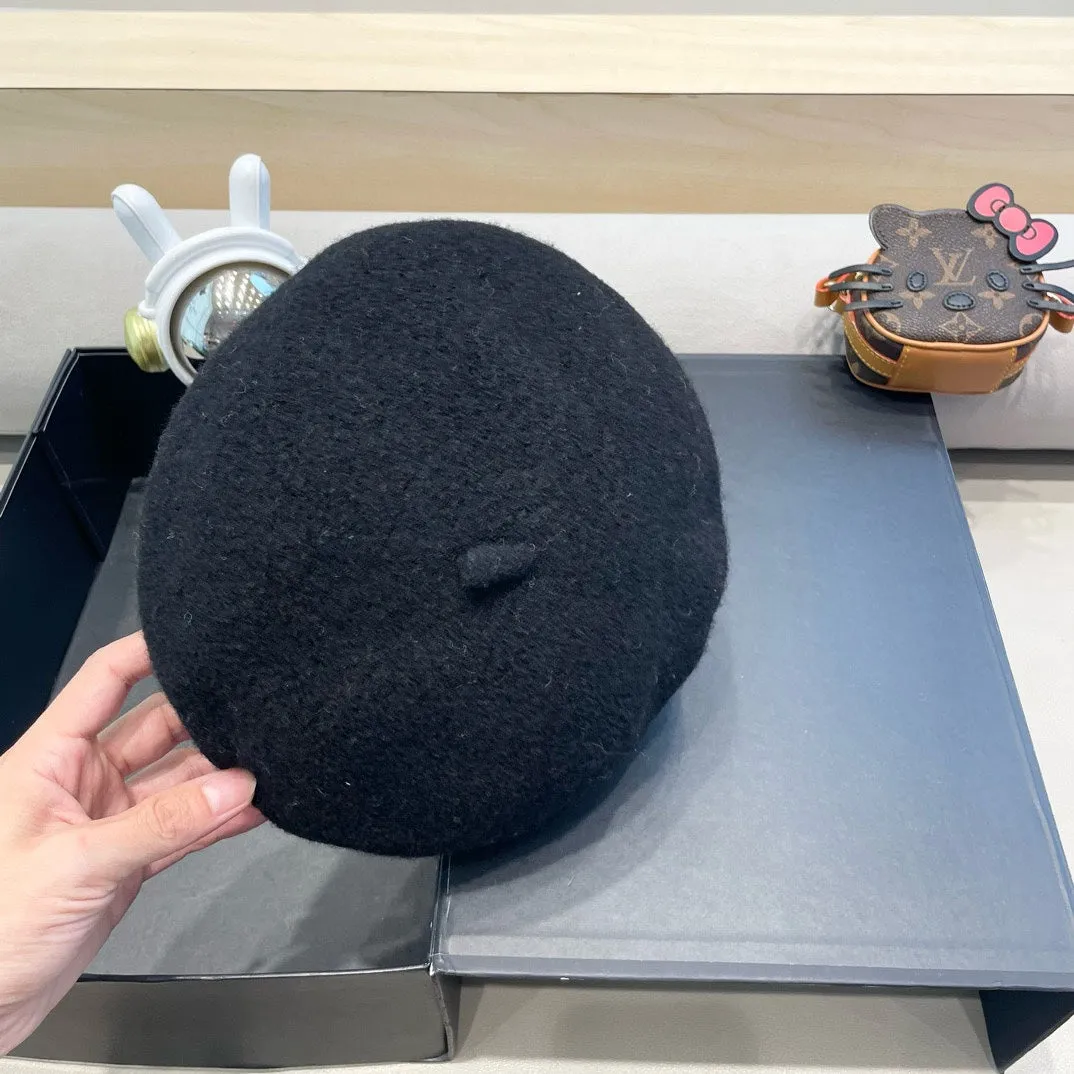 BERET HAT IN BLACK WOOL 430078