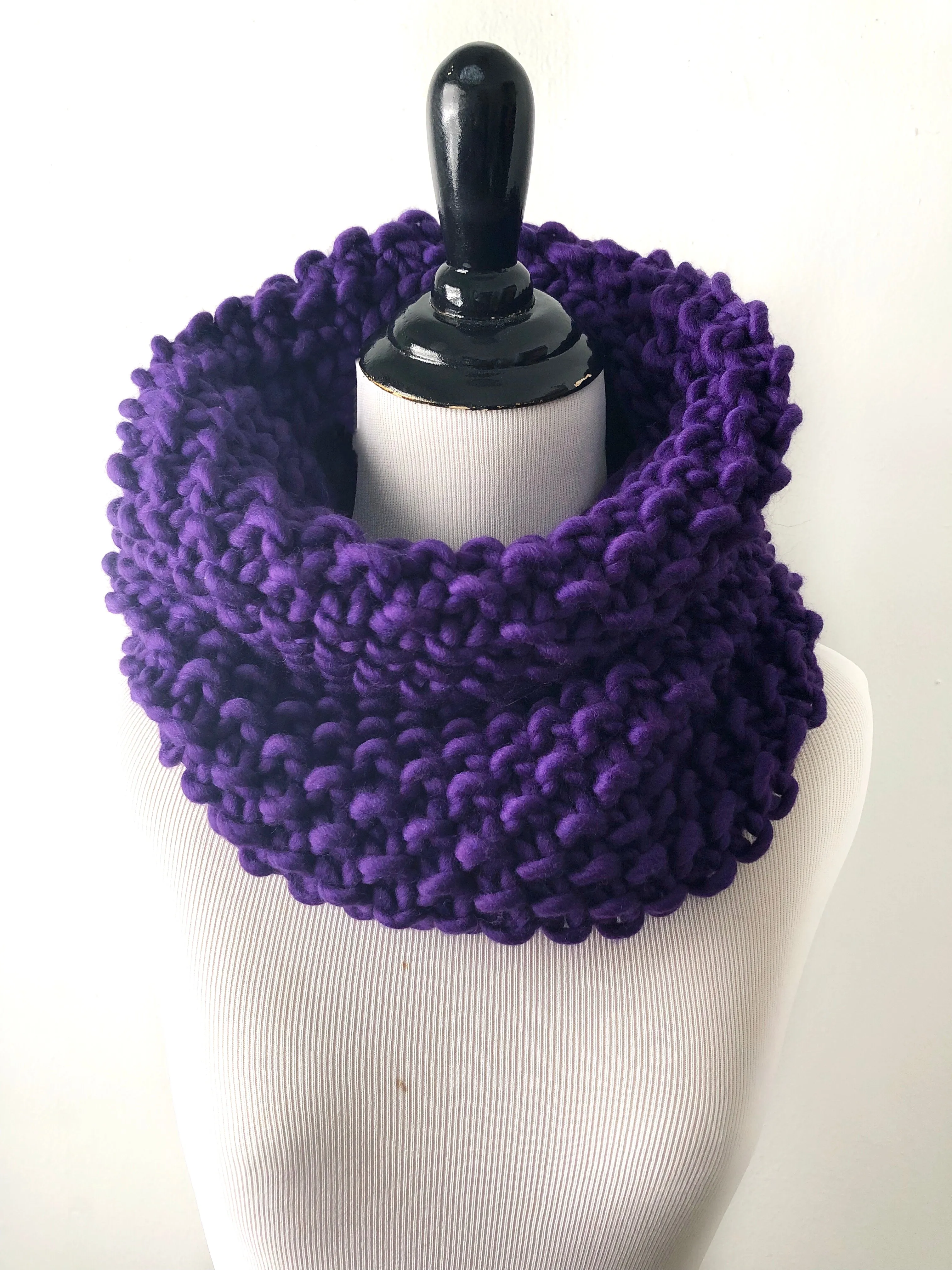 Merino  Bubble Fluff Cowl in Acai