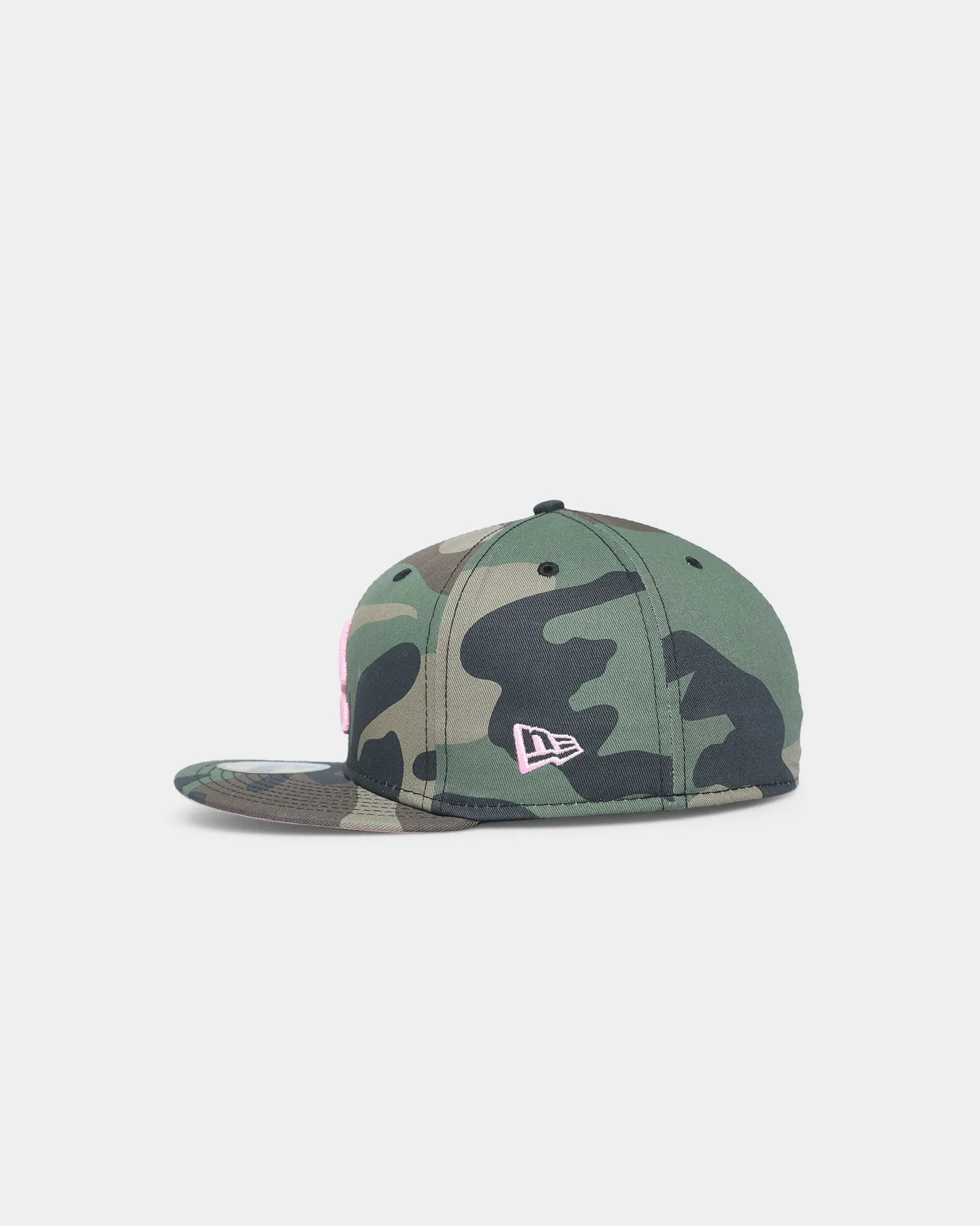 New Era Atlanta Braves 'Camo Twist' 59FIFTY Fitted Camo Pink