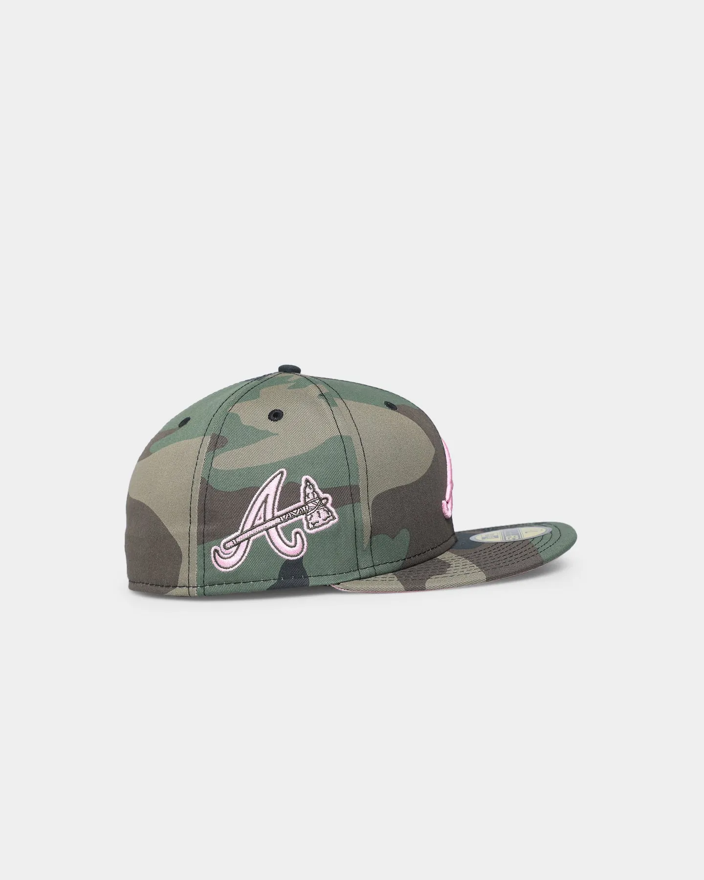 New Era Atlanta Braves 'Camo Twist' 59FIFTY Fitted Camo Pink