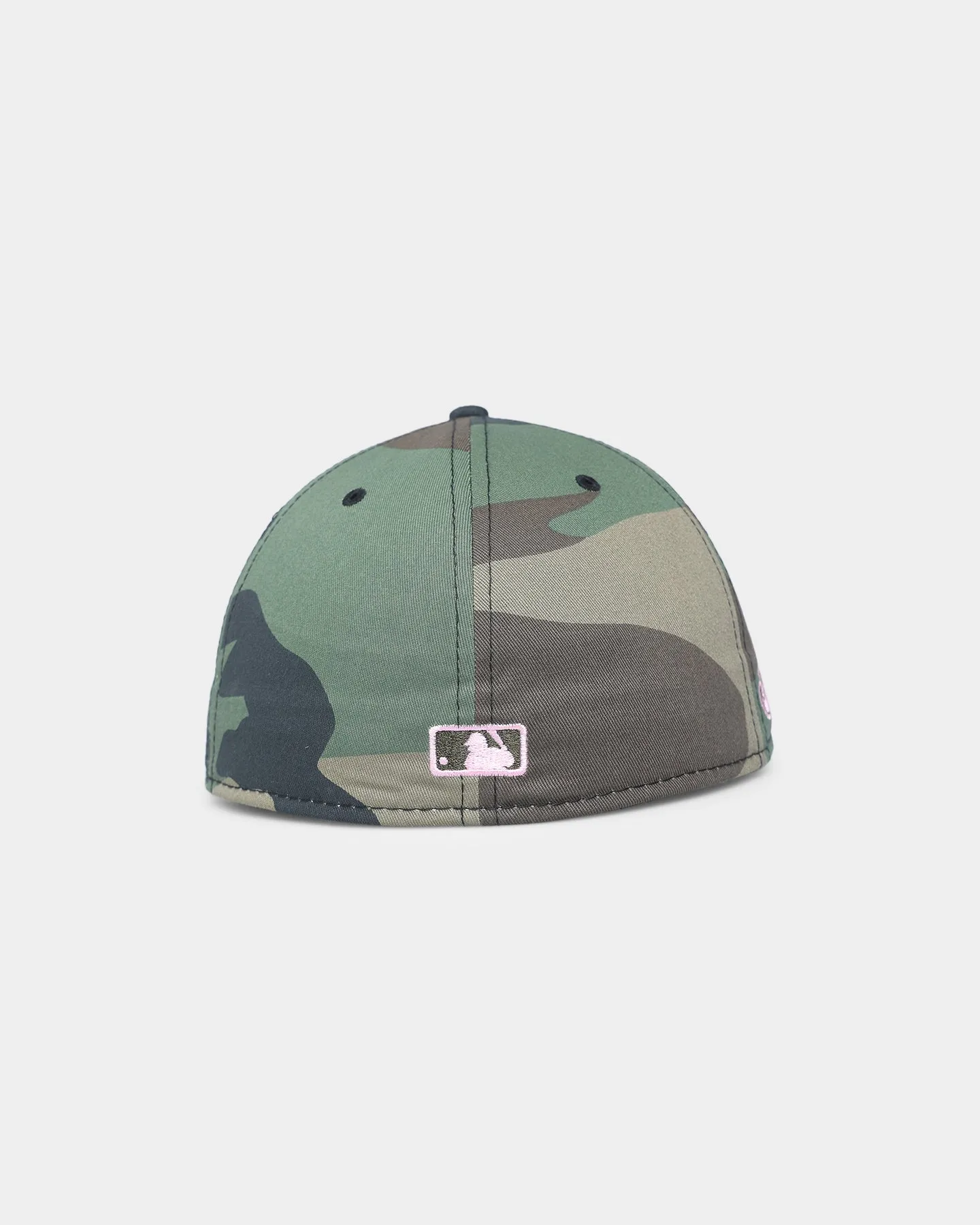 New Era Atlanta Braves 'Camo Twist' 59FIFTY Fitted Camo Pink