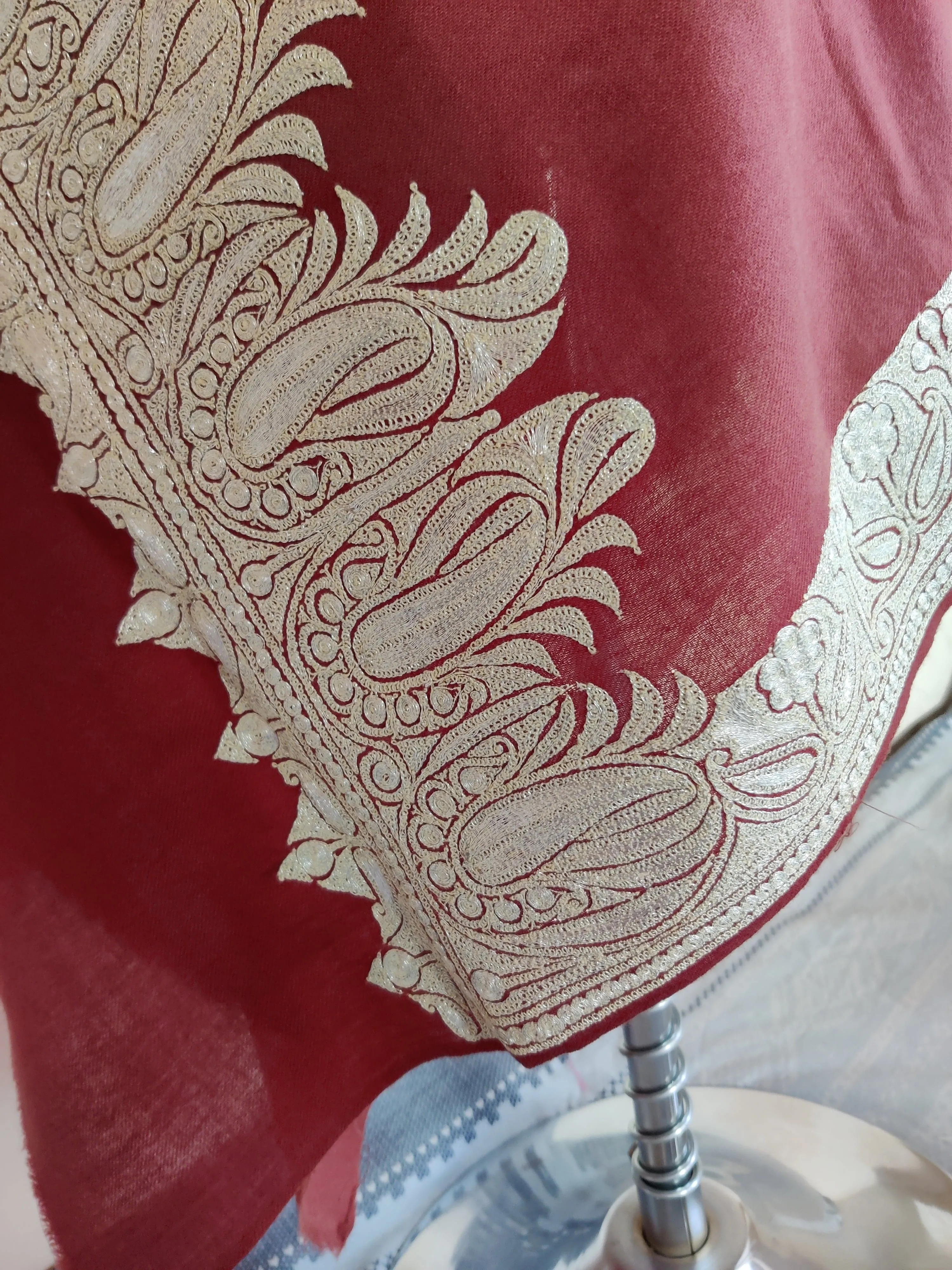 Paisley-Adorned Tilla Embroidered Brown Merino Wool Scarf