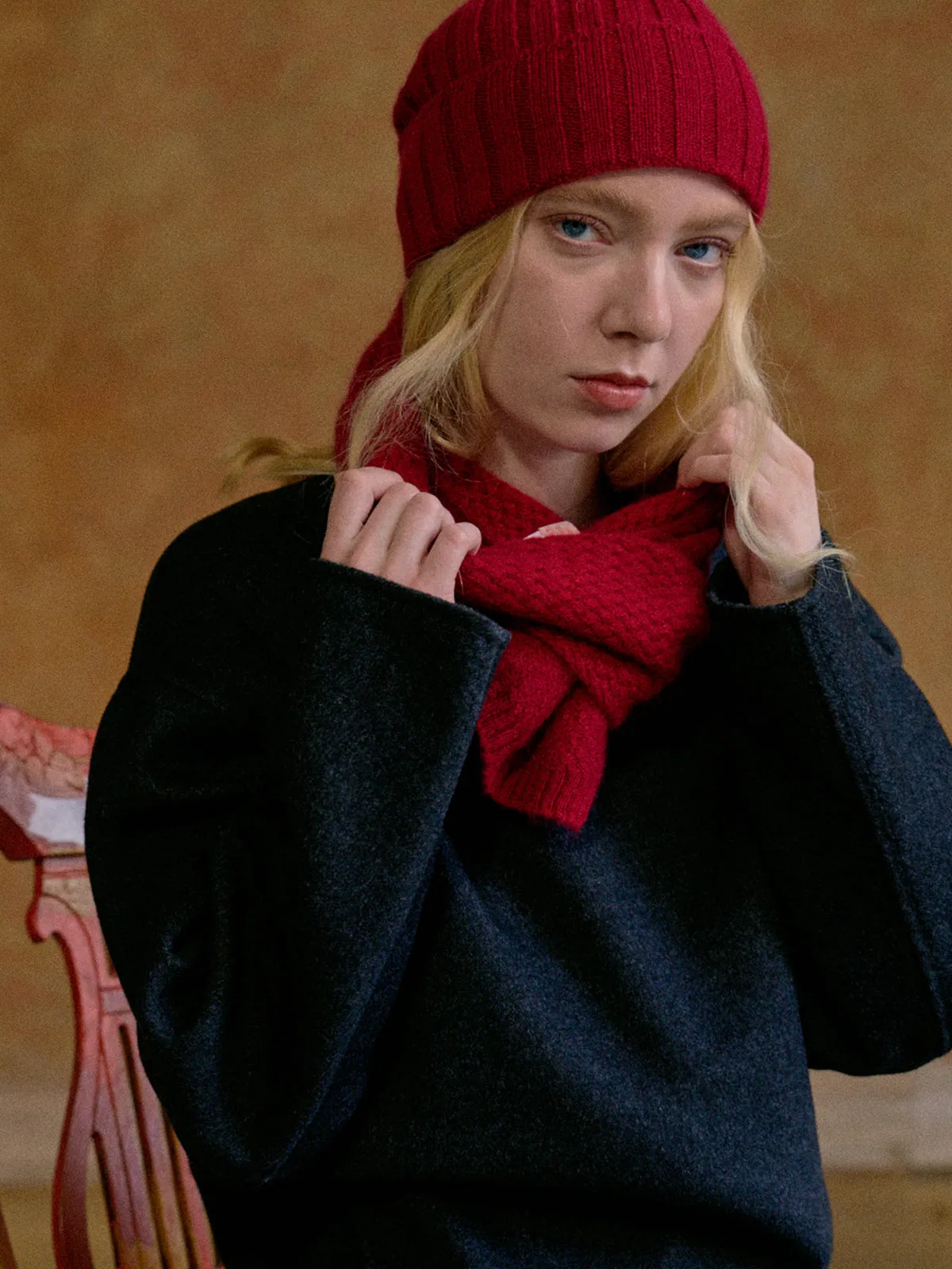 "Warmth Whisper" Waffle Knit Cashmere Scarf - Red