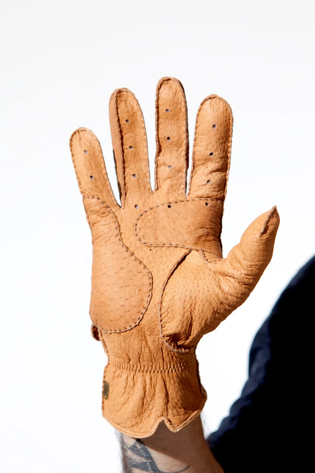 Special peccary leather driving gloves